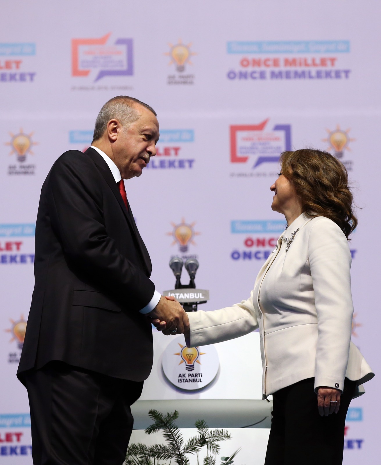Özgül Özkan Yavuz, Kadıköy Belediye Başkanlığı için aday gösterilmiştir.